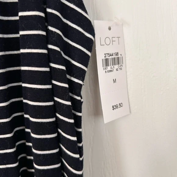 LOFT, NWT, Racer back tank top, size M - Picture 3 of 5